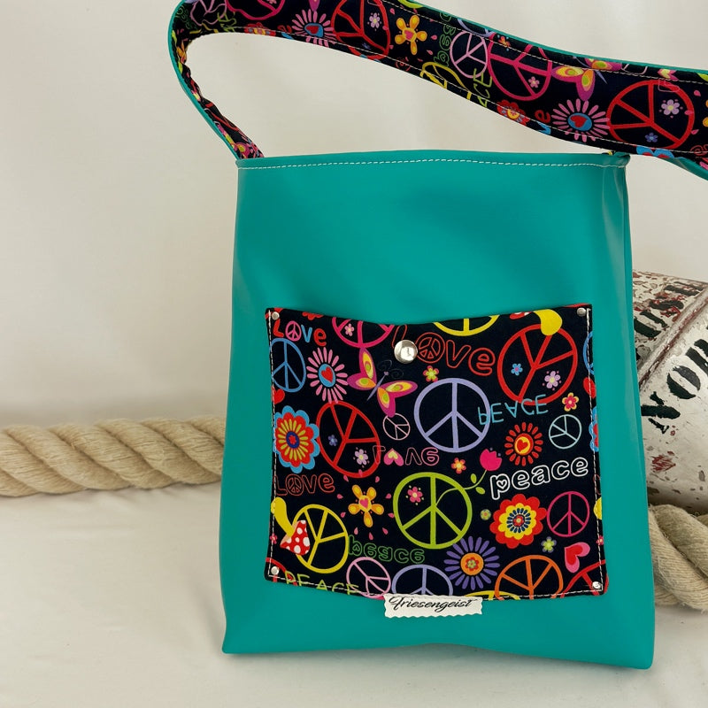 Einkaufsshopper mit einem breiten Schulterträger