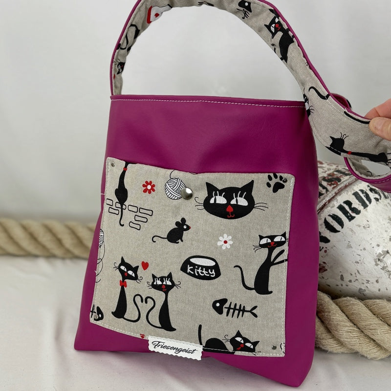 Einkaufsshopper mit einem breiten Schulterträger