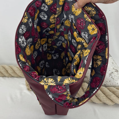 Einkaufsshopper mit einem breiten Schulterträger