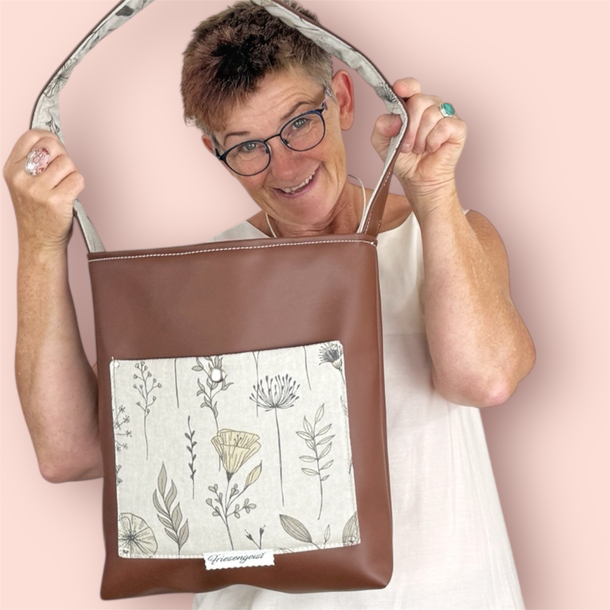 Einkaufsshopper mit einem breiten Schulterträger