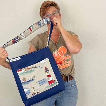 Einkaufsshopper mit einem breiten Schulterträger
