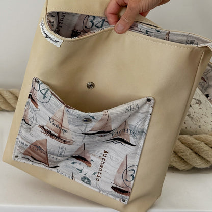 Einkaufsshopper mit einem breiten Schulterträger