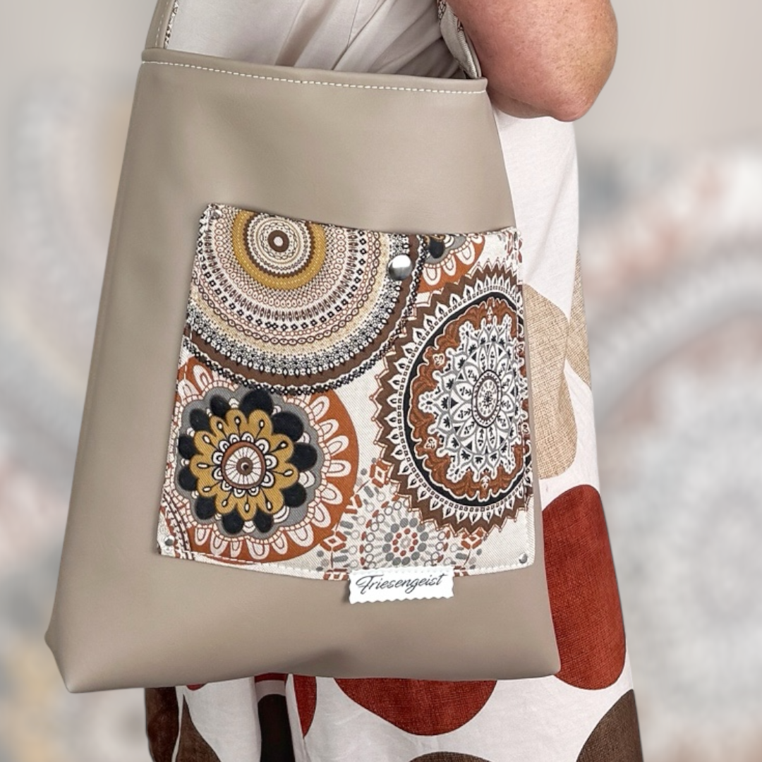 Einkaufsshopper mit einem breiten Schulterträger